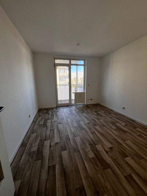Sehr schöne gepflegte 1-Raumwohnung mit Einbauküche und Balkon in Magdeburg-Reform- Uni Nähe zu vermieten – Magdeburg – Vorschaubild 9