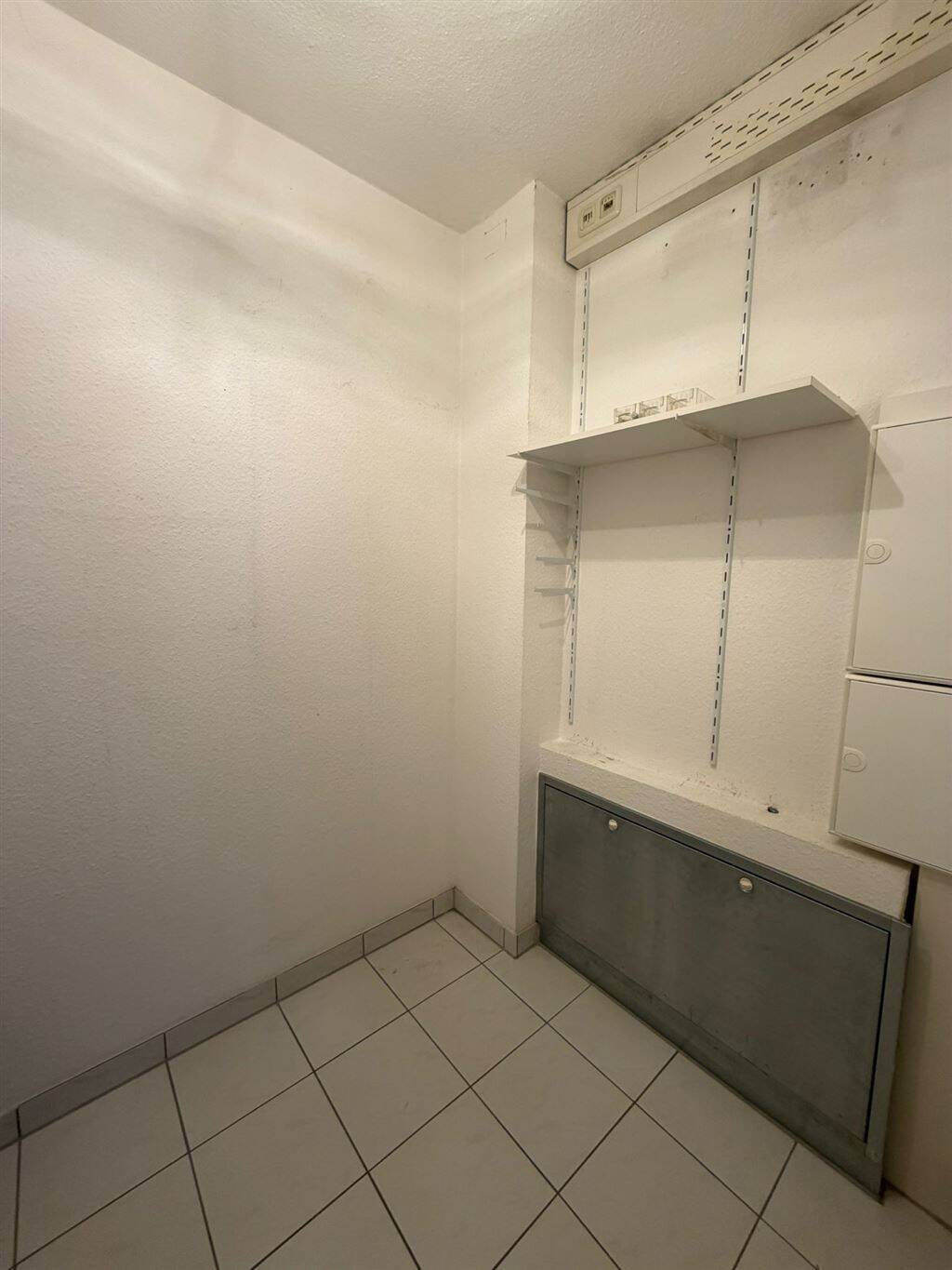 ** ETW mit langem Balkon, EBK und Klimaanlage** – Wiesbaden – Vorschaubild 7