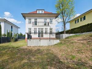 Hochwertiges & energieeffizientes Einfamilienhaus mit Blick ins Grüne
