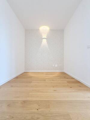 FREI Wunderschöne 1,5-Zi-Whg mit großem Balkon – 81477 München – Vorschaubild 3