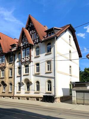 Neu renovierte 4-Zimmer-Wohnung im Altbau!