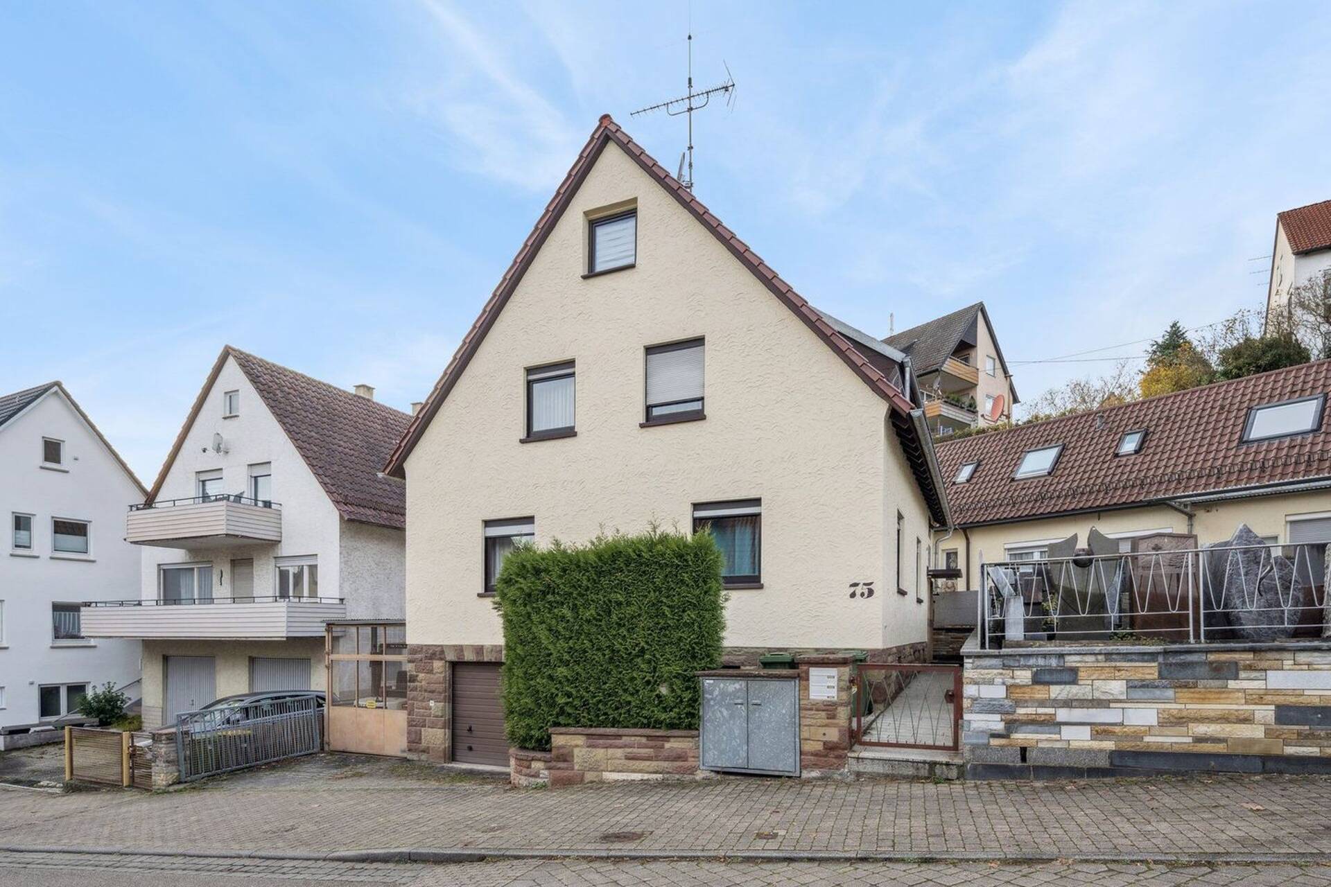 Mehrfamilienhaus in 70378 Stuttgart / Mühlhausen mit 171,76 m² kaufen