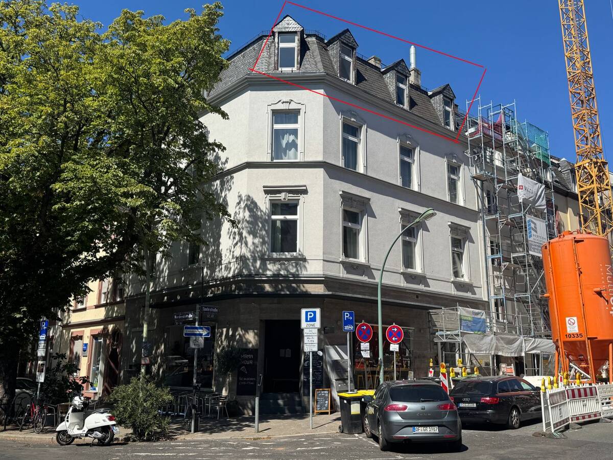 "GOOD NEWS" IM NORDEND: Sonnige Altbauwohnung mit 2 Zimmern und Tageslichtbad -sofort frei-. – 60318 Frankfurt am Main – Bild 1 von 9