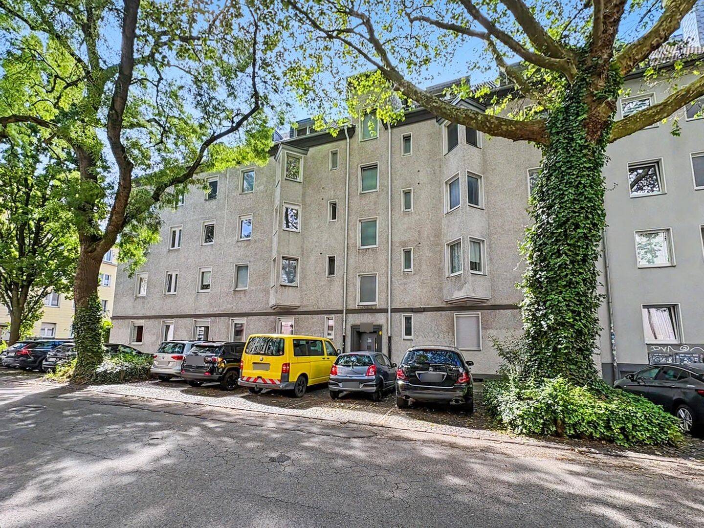 2,5-Zimmer-Altbauwohnung mit Balkon in Bochum – Bochum – Vorschaubild 2