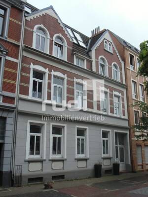 Kapitalanlage o. Wohnen, 3 - Zimmer Wohnung mit Terrasse u. Gartennutzung, Mittendrin in Bremerhaven