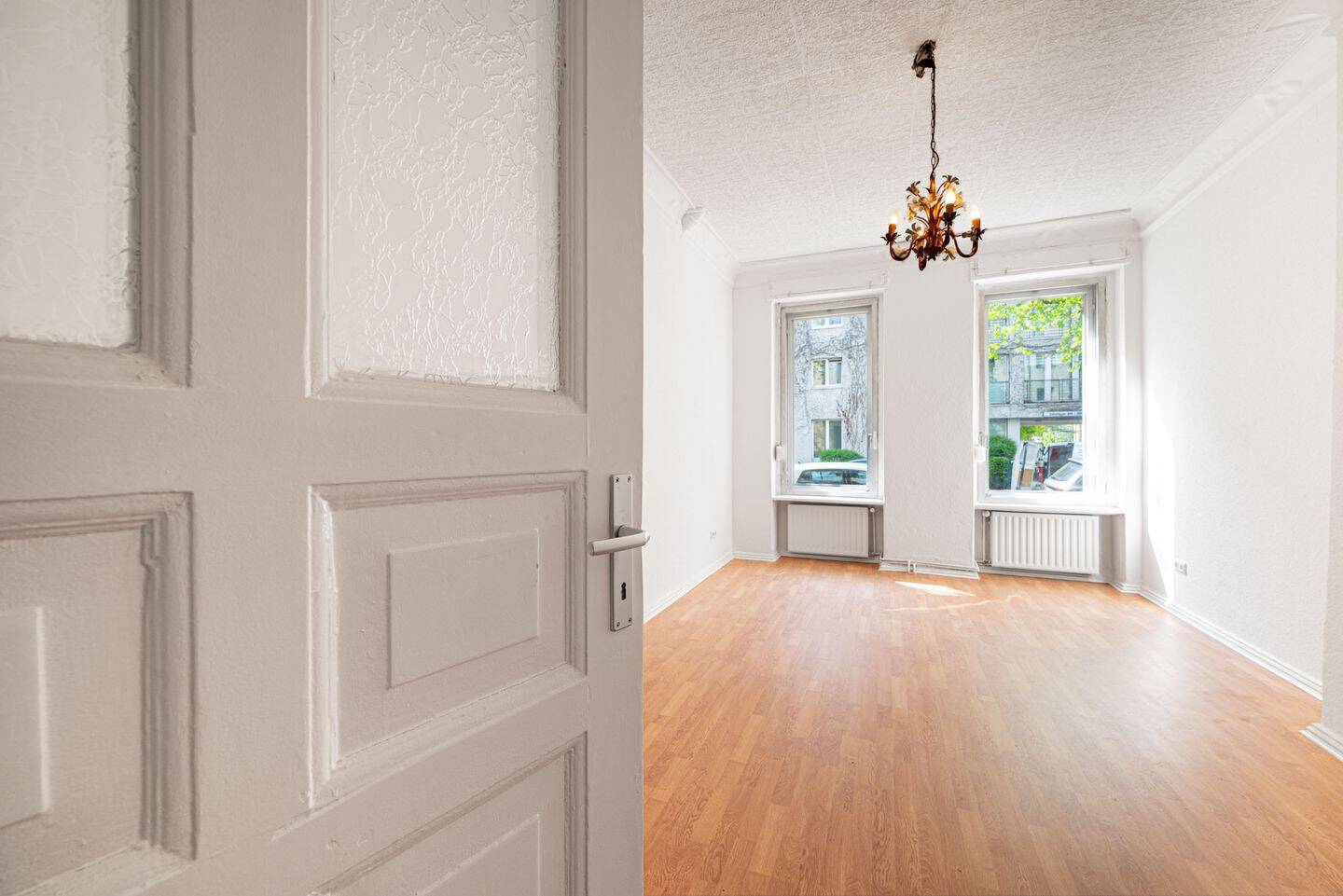 ? Frisch renovierter Altbau-Charme in Berlin Tegel: Helle 3-Zi-Whg mit Stuck, neuem Bad & Garten – Berlin – Vorschaubild 4