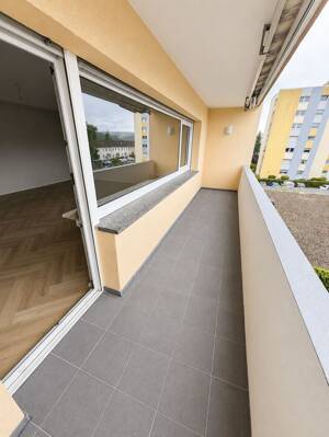 Hochwertig renovierte Eigentumswohnung mit Loggia in bester Höhenlage von Trier-Olewig – 54295 Trier – Vorschaubild 4