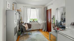 Exklusive Penthouse-Maisonette mit Dachterrasse, Panoramafenster, Aufzug & Stellplatz – 66111 Saarbrücken – Vorschaubild 4