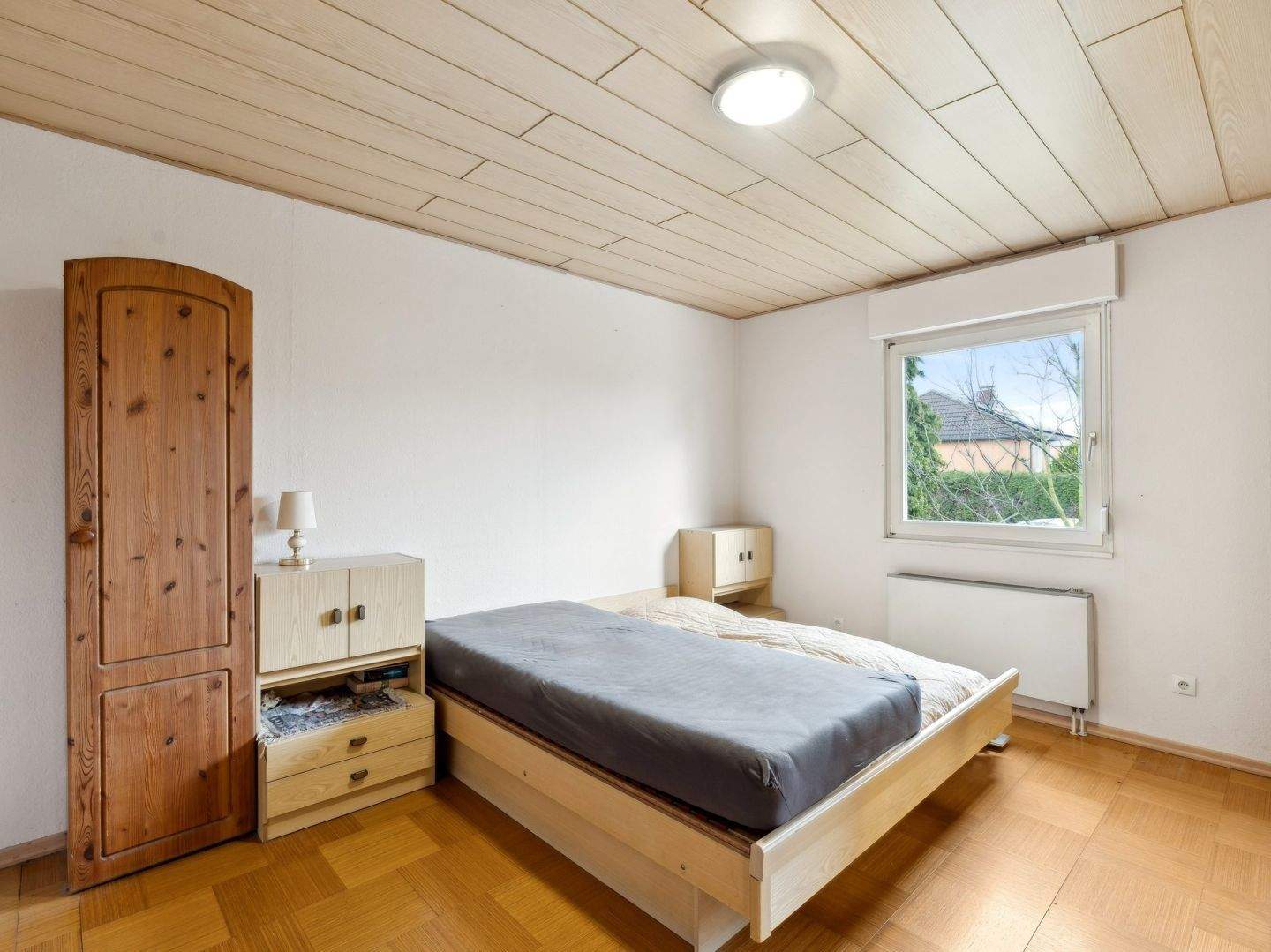 Freistehendes Einfamilienhaus auf tollem Grundstück in Rinteln – Rinteln – Vorschaubild 7