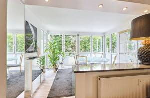 Einzigartige Wohnung in hervorragender Lage mit traumhaftem, sonnigem Garten – 80999 München – Vorschaubild 3
