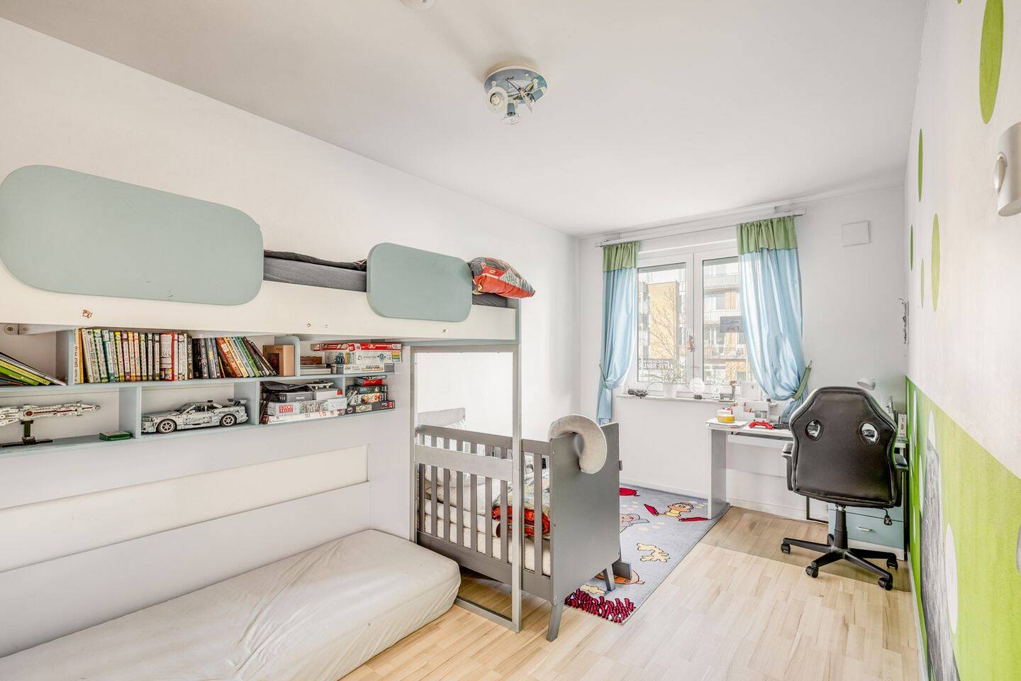 Modernes Familiendomizil mit sonnigem Grundstück – Berlin – Vorschaubild 9