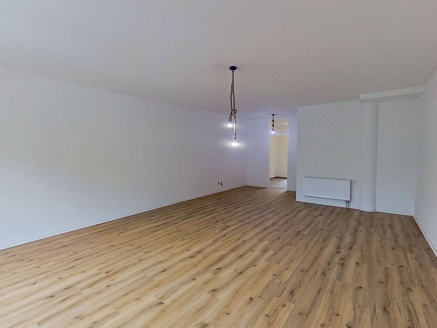 ** ERSTBEZUG nach Renovierung: Große 1-Zimmer-Wohnung mit Wannenbad in Eutritzsch ** – Leipzig – Vorschaubild 3