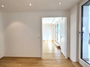 Besondere 4-Zimmer Dachterrassenwohnung in zentraler Lage – 82515 Wolfratshausen – Vorschaubild 3