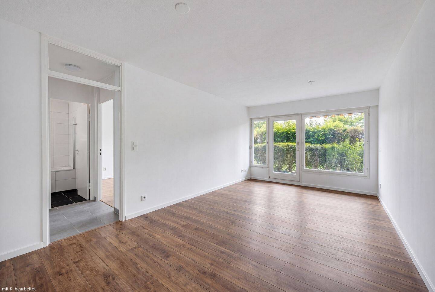 Renovierungsbedürftige 2-Zimmer-Wohnung am Petuelpark – München – Vorschaubild 4