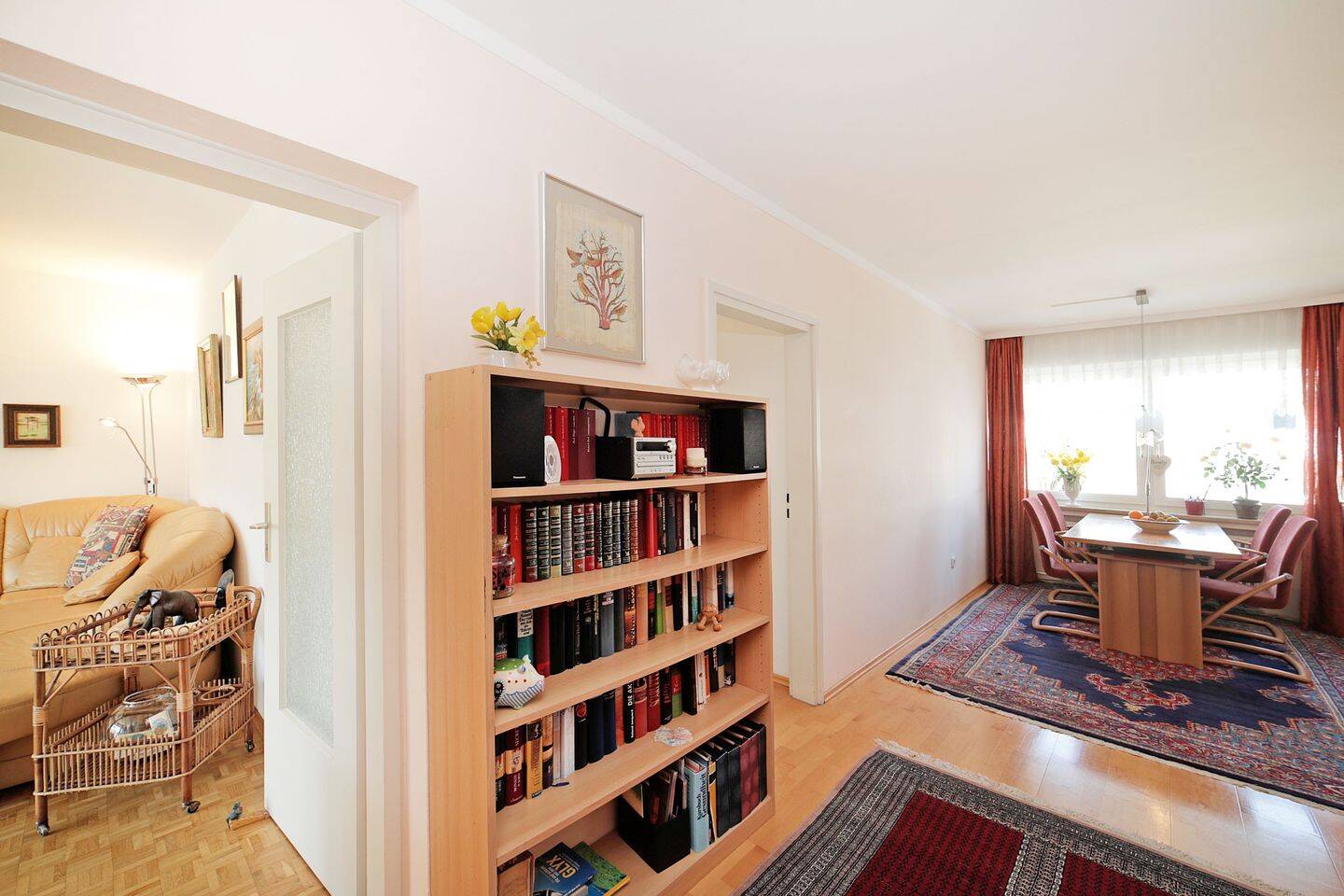 Attraktive 3,5-Zimmer-Wohnung in grüner und ruhiger Lage in Unterföhring – Unterföhring – Vorschaubild 4