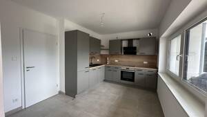 Moderne 4-Zimmer-Wohnung mit großer Dachterrasse, Einbauküche und Stellplatz – 33102 Paderborn – Vorschaubild 3