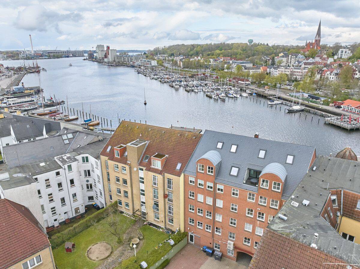 Einzigartige Studiowohnung mit Hafenpanorama ! Bitte bewerben Sie sich online ! – Flensburg – Vorschaubild 2