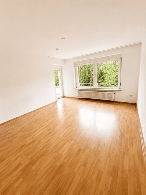 3-Zimmer-Wohnung mit Balkon und Garage (provisionsfrei)