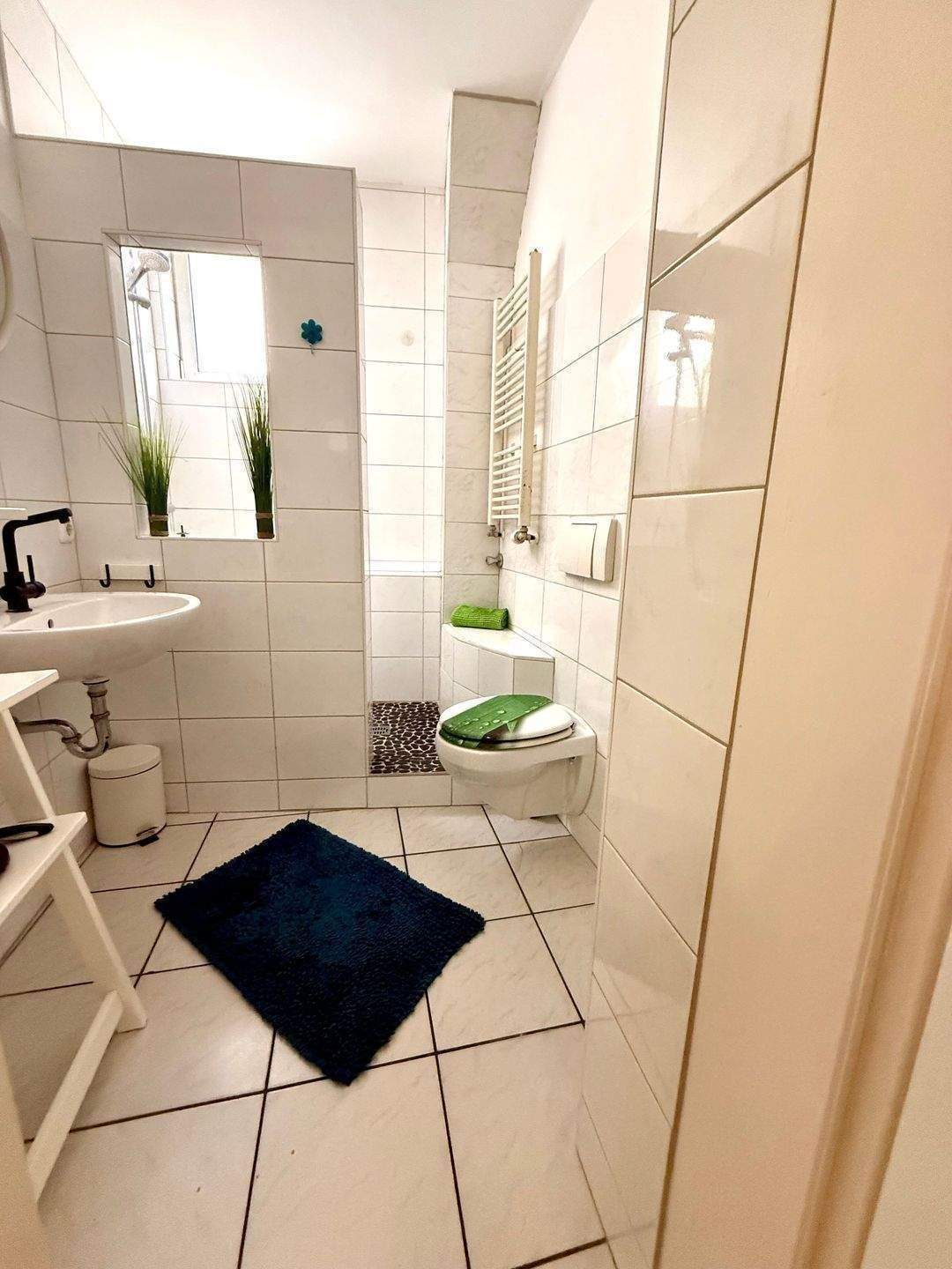 +++ MÖBLIERTES APARTMENT– IDEAL FÜR WOCHENPENDLER - TOP LAGE +++ – Fürth – Vorschaubild 2