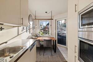 Solide Kapitalanlage: Vermietete 4-Zimmer-Wohnung mit Terrasse, Souterrain und Stellplätzen – 22145 Hamburg – Vorschaubild 4