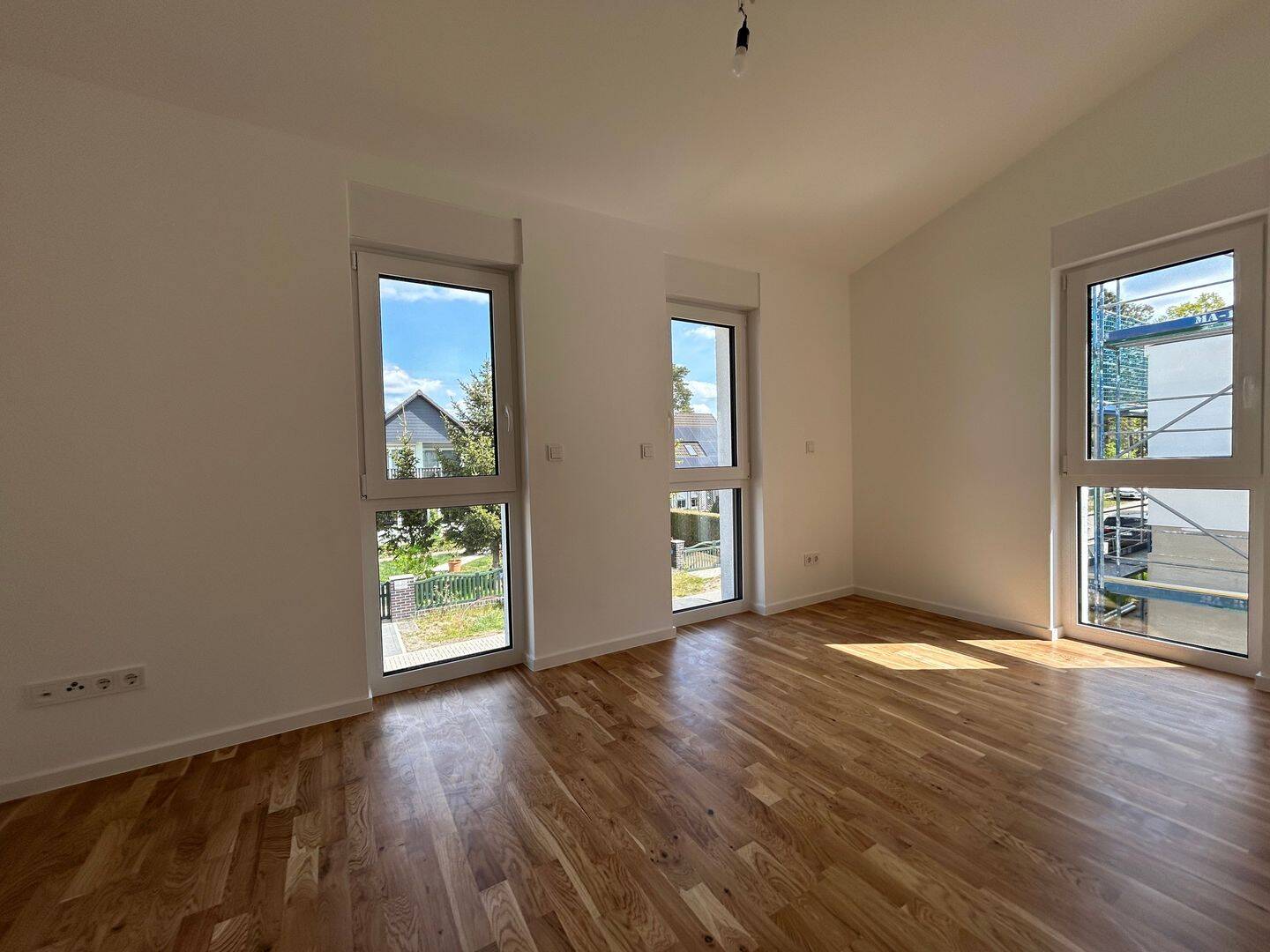 Moderne Doppelhaushälfte mit Garten in Vogelsdorf – Wärmepumpe & Solar, 4 Zimmer, 2 Bäder – Fredersdorf-Vogelsdorf – Vorschaubild 4