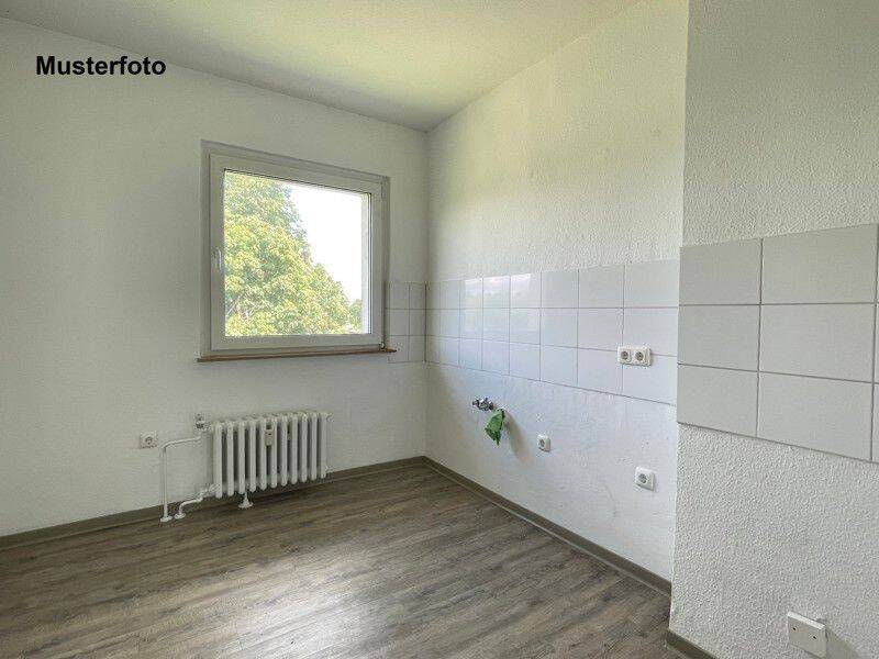 sanierte 3-Zi.-Wohnung mit Balkon in ruhiger Umgebung – Bochum – Vorschaubild 5
