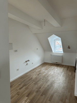 Kernsanierte Wohnung| 2 Zimmer | Einbauküche | Fußgängerzone – 90762 Fürth – Vorschaubild 6
