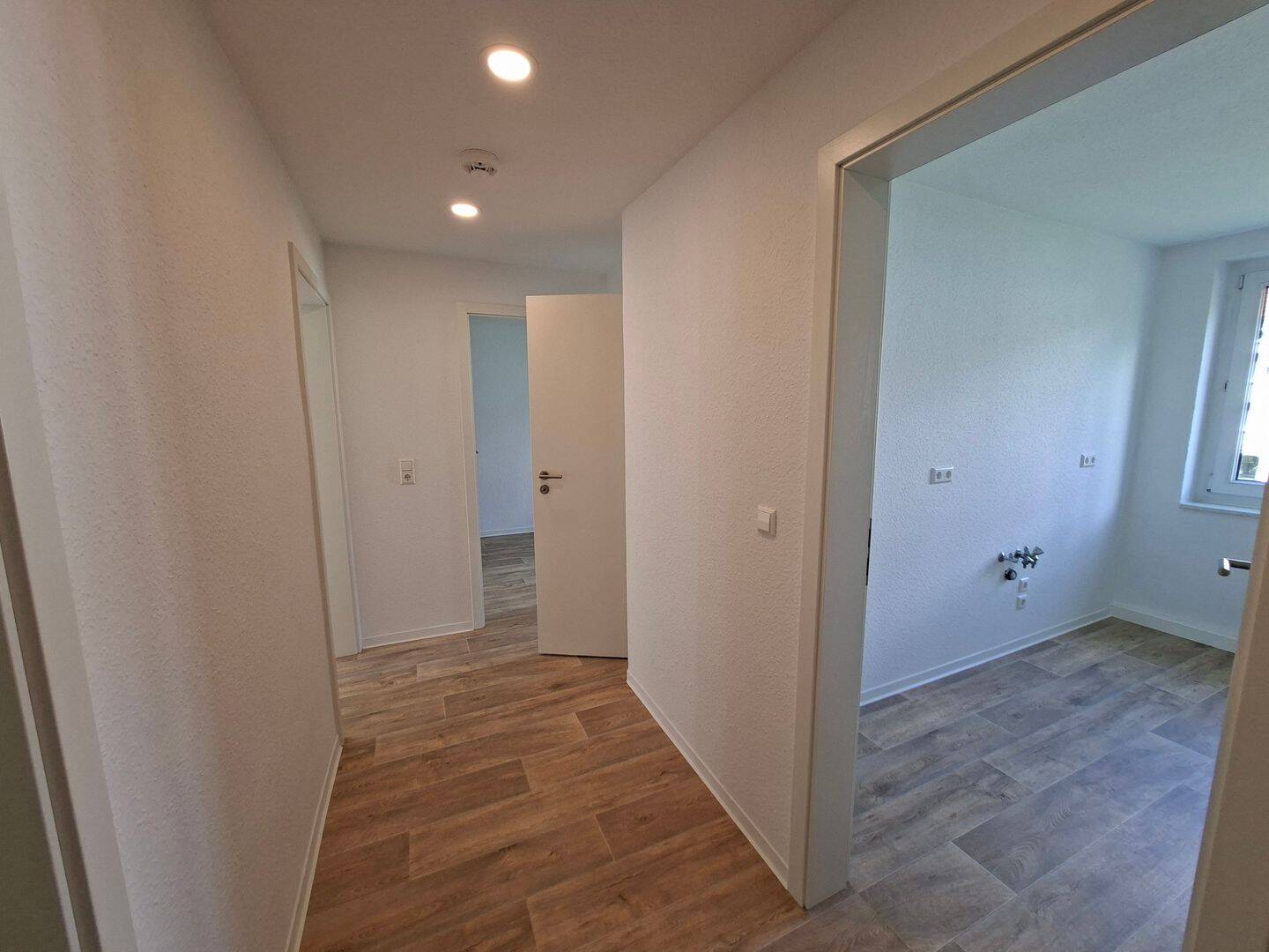 3-Raumwohnung im 1. OG mit Balkon – Chemnitz – Vorschaubild 6