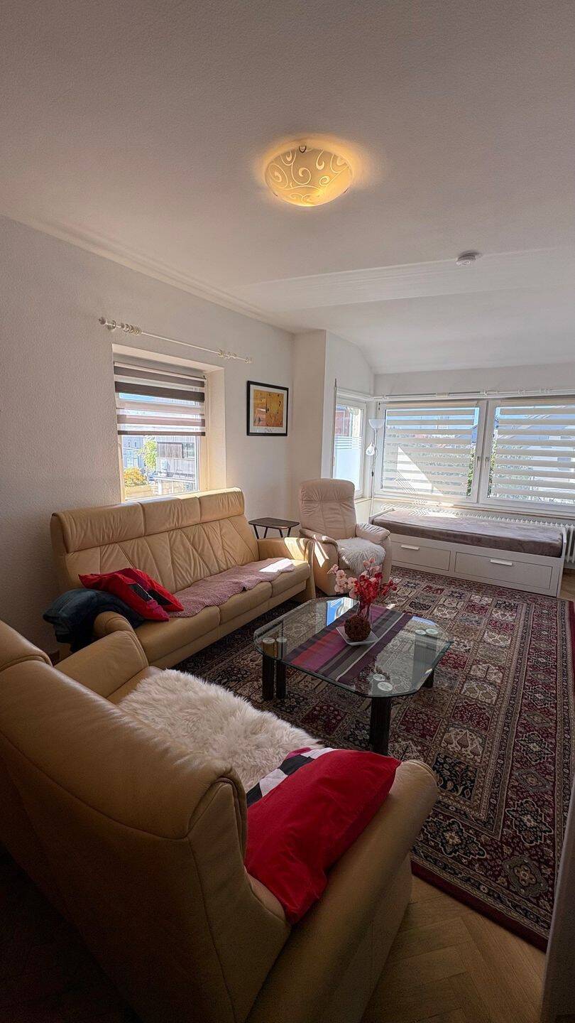 NEU RENOVIERT, PRAKTISCH UND GERÄUMIG - Wohnung mit zwei Schlafzimmern in S-Möhringen, WLAN - 3342 – Stuttgart – Vorschaubild 3