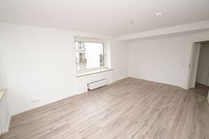 Helle, frisch renovierte 3-Zimmer-Wohnung mit Balkon – 50677 Köln – Vorschaubild 2