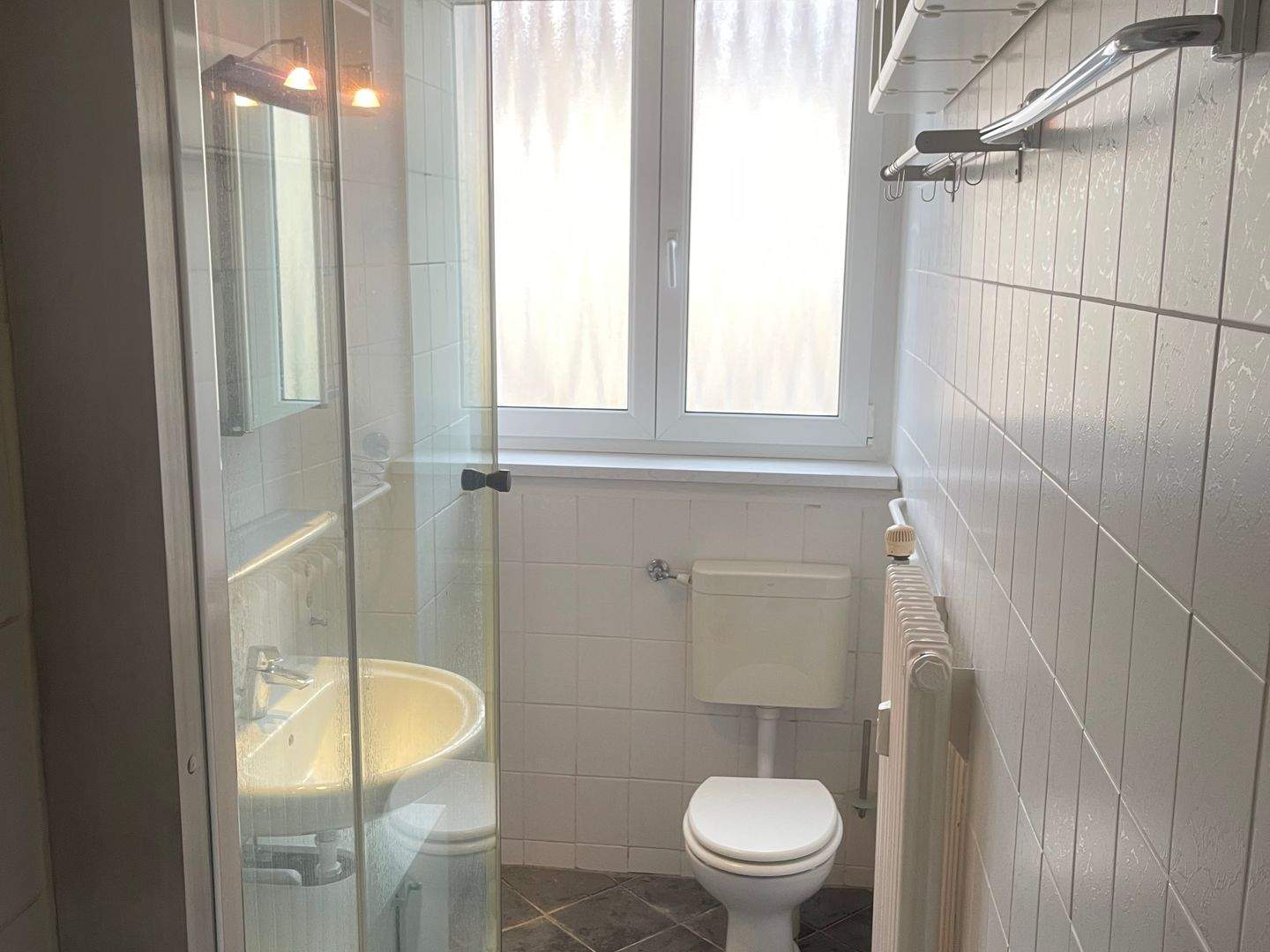 Bezugsfreie helle 3-Zimmer-Altbauwohnung in Westend – Berlin – Vorschaubild 4