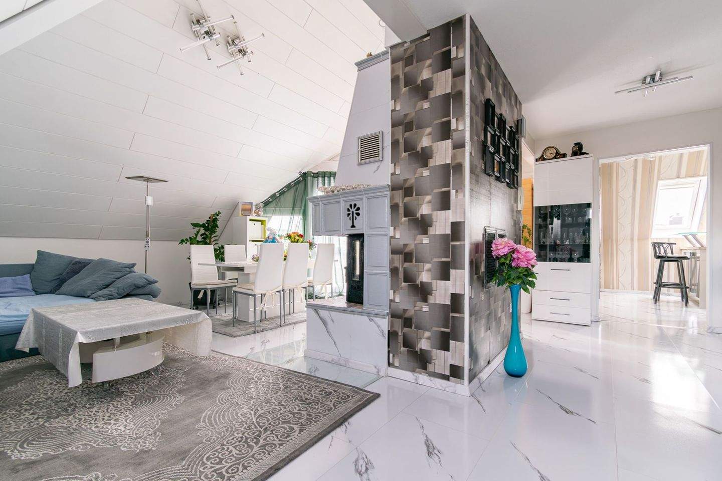 Licht, Raum und beeindruckende Aussicht – Maisonette-Wohnung mit Dachterrasse – Tettnang – Vorschaubild 6