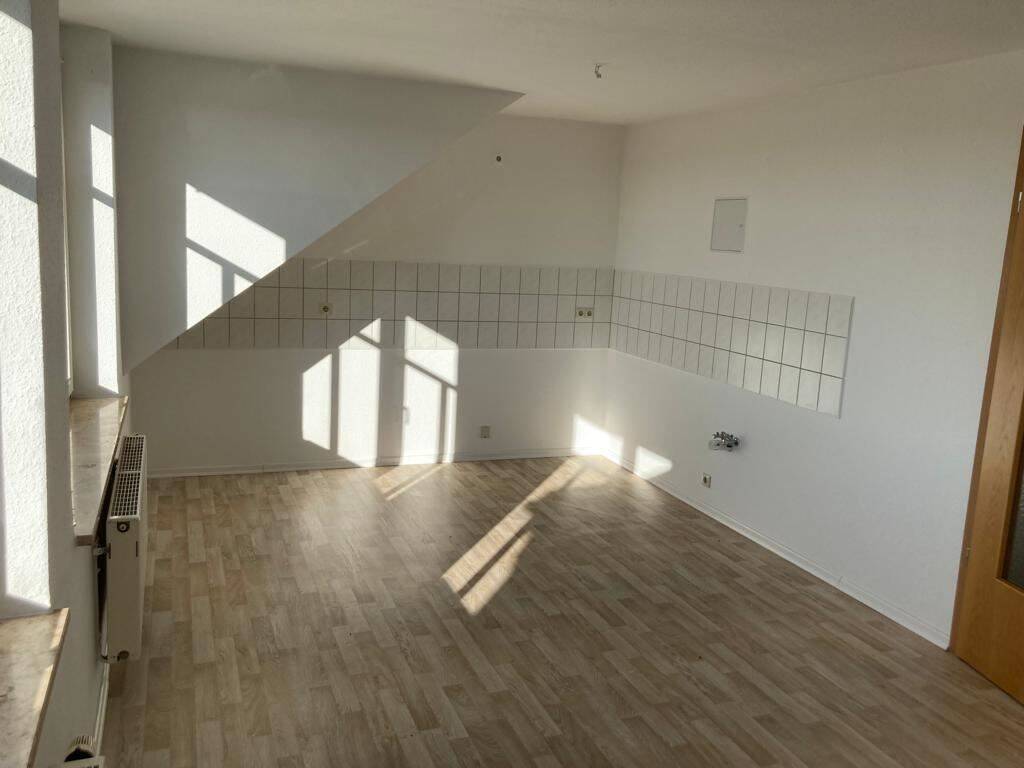 Am Park! Günstige DG 2-Zi. mit Aufzug, Laminat, Abstellraum und Dusche! EBK gegen Aufpreis mgl – Chemnitz – Vorschaubild 9