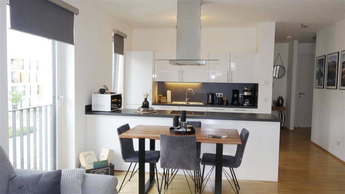 Attraktive 3 Zimmer Wohnung + Einbauküche + Fußbodenheizung + Parkett + Balkon + Aufzug + Tiefgarage – Mönchengladbach – Vorschaubild 8