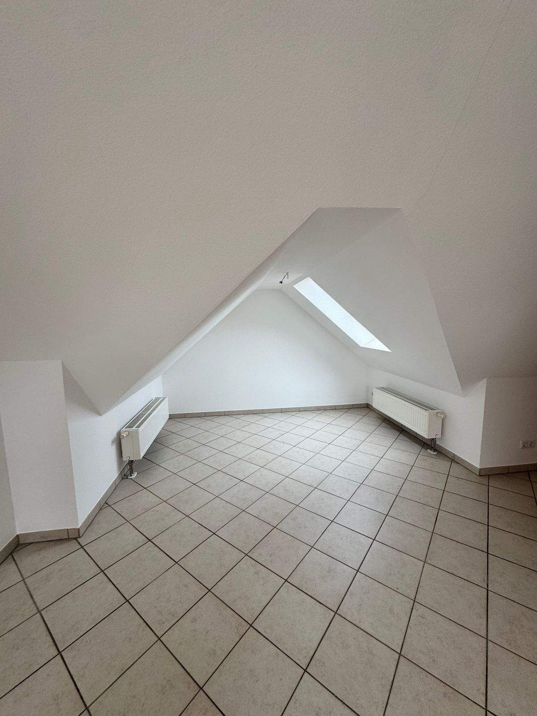 Mehrfamilienhaus als Kapitalanlage - 4 Wohneinheiten | 238 m² | Balkone | Voll unterkellert | Gas-Zentralheizung 2017 – Hamm – Vorschaubild 6