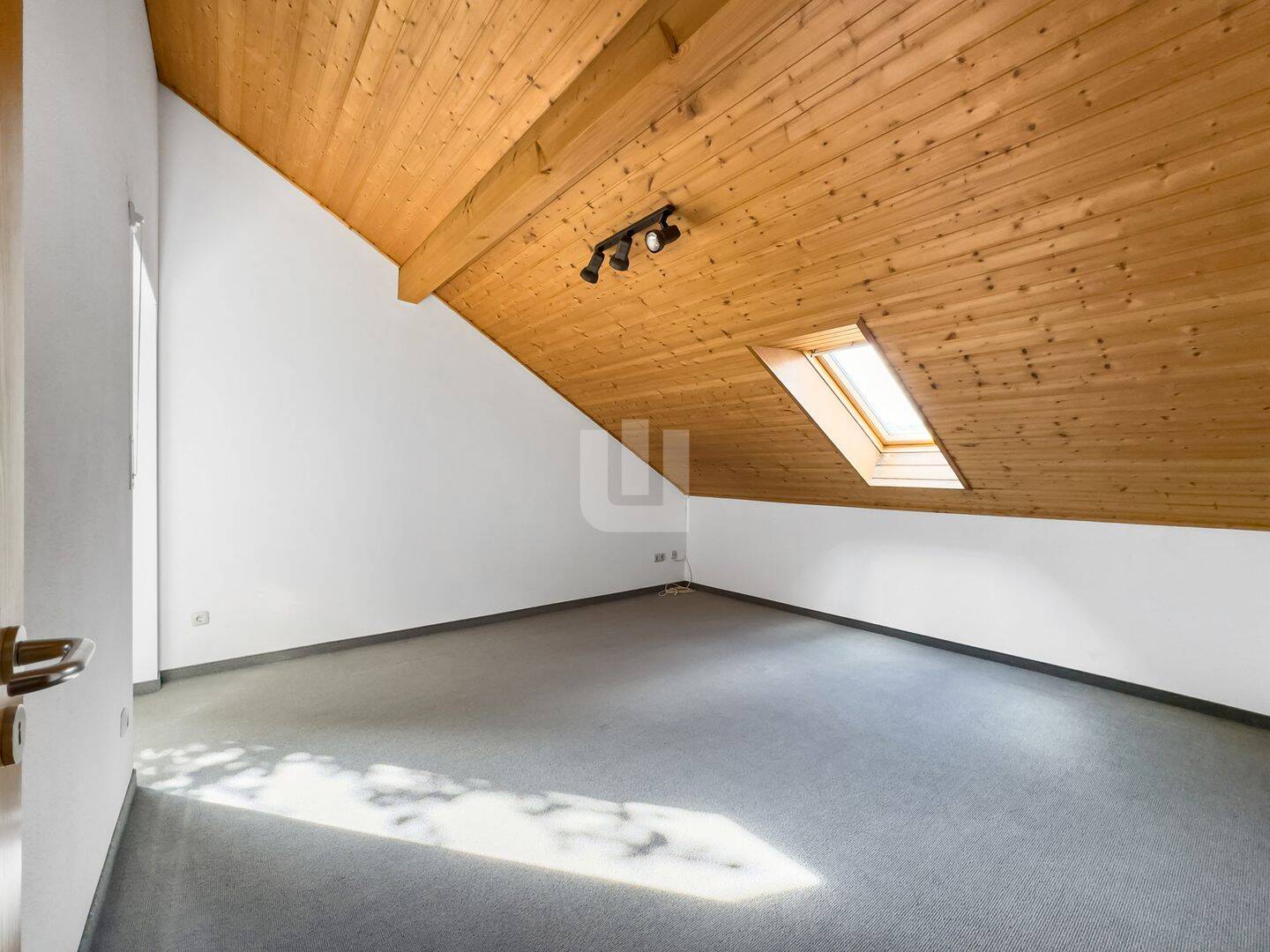 WINDISCH IMMOBILIEN - Traumhaftes EFH auf großem Grundstück in Bestlage von Gröbenzell – Gröbenzell – Vorschaubild 6