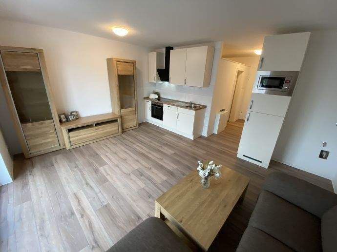 Modernes Wohnen: Neuwertige, möblierte 1,5-Zimmer-Wohnung in Kreyenbrück (Oldenburg) – Oldenburg – Vorschaubild 2
