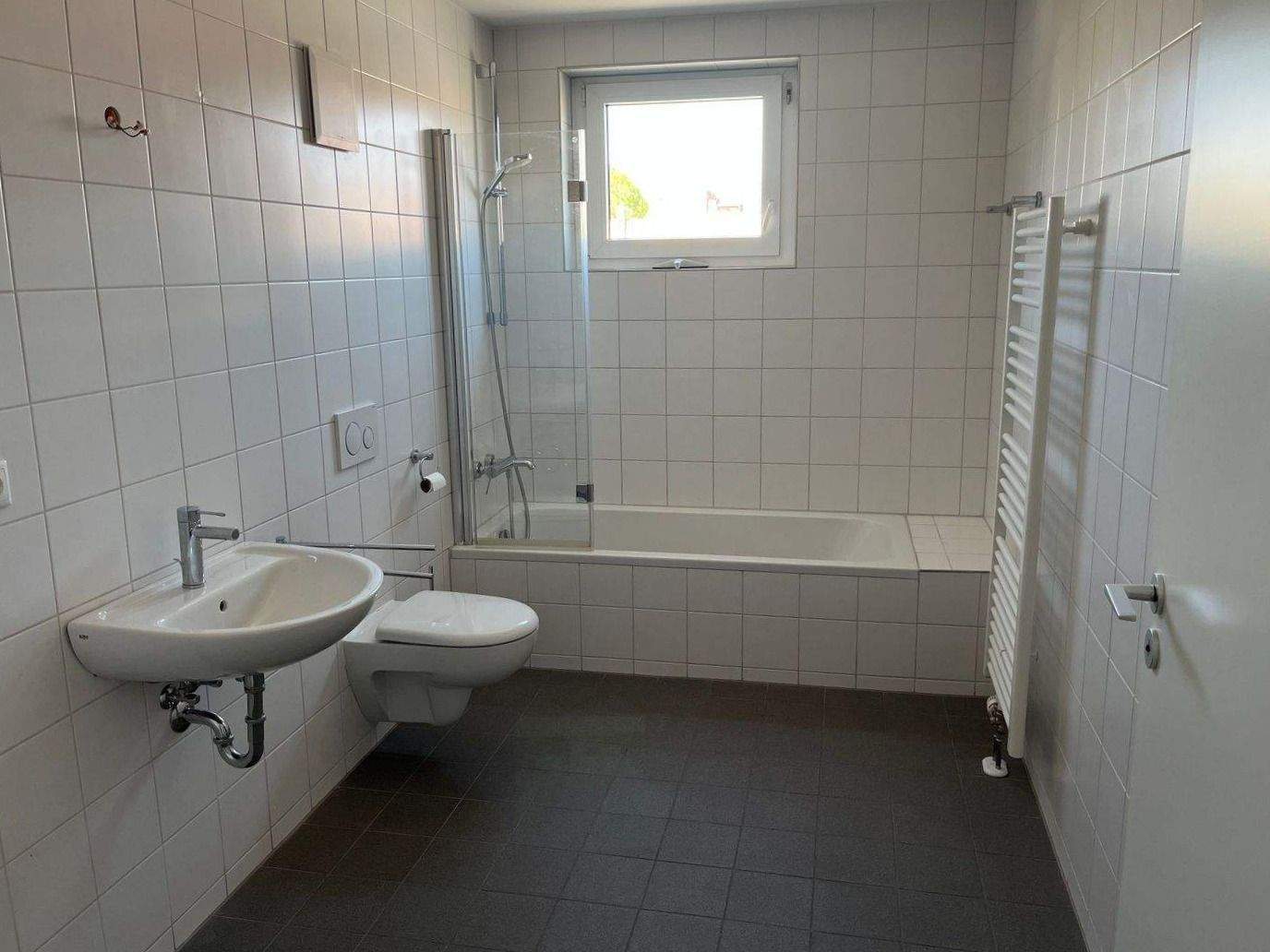 Großzügige 2 Zimmer-Wohnung mit offener Küche, Süd-Balkon zum Innenhof, 3. OG mit Aufzug - Stellplatz optional möglich – Fürth – Vorschaubild 9