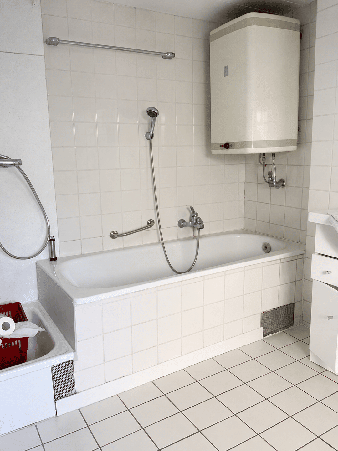 Handwerker aufgepasst: Freistehendes Einfamilienhaus mit Scheune und Garage wartet auf Ihre Ideen! – Oberrod – Vorschaubild 5