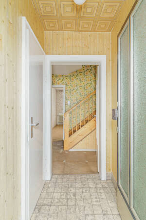Sanierungsbedürftiges Reihenmittelhaus in beliebter Lage – 97074 Würzburg – Vorschaubild 4