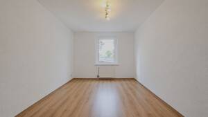Bezugsfreie Drei-Zimmer-Wohnung – 40599 Düsseldorf – Vorschaubild 2