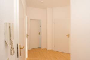 Mietfreie 2,5-Zimmer-Wohnung mit Balkon – 1129 Dresden – Vorschaubild 9