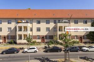 IMMOBERLIN.DE - Schöne gepflegte Altbauwohnung in komfortabler Lage – 13403 Berlin – Vorschaubild 1