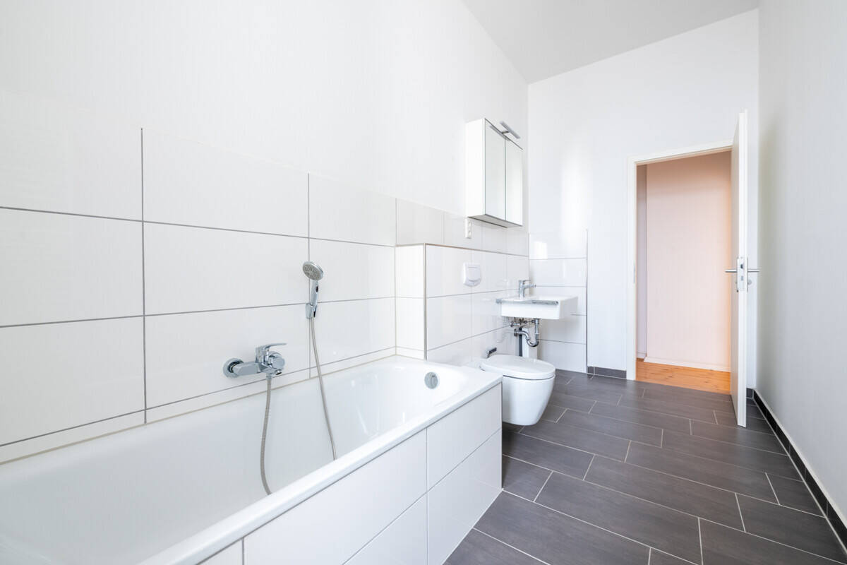 Bezugsfrei: Sonnige, ruhige Altbau-Wohnung mit EBK & Tageslicht-Badezimmer im beliebten Friedenau – Berlin – Vorschaubild 7