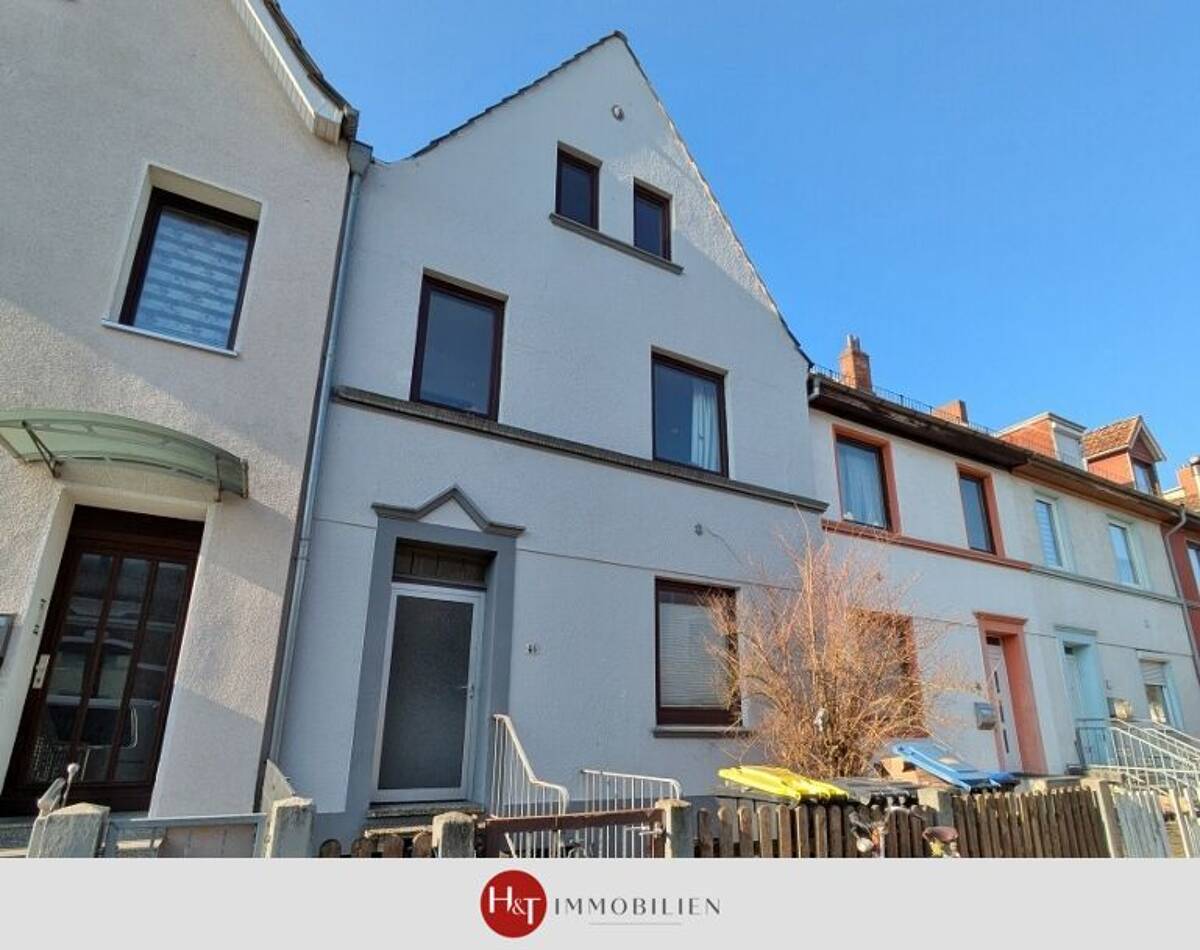 Mehrfamilienhaus mit Sanierungspotential in Gröpelingen! – 28237 Bremen – Bild 1 von 9