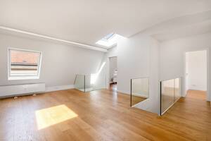 Einzelstück im Altbau. Kernsaniertes Dachgeschoss mit Blick auf St. Paul. – 80336 München – Vorschaubild 8