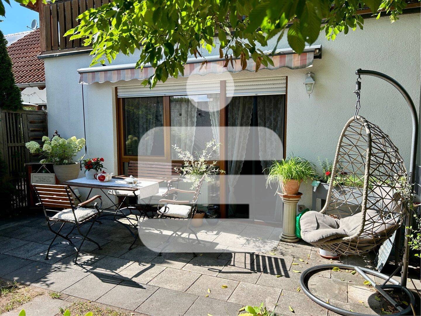 Solide Kapitalanlage in Adelsdorf...Vermietete 1-Zi-EG-Wohnung mit Terrasse