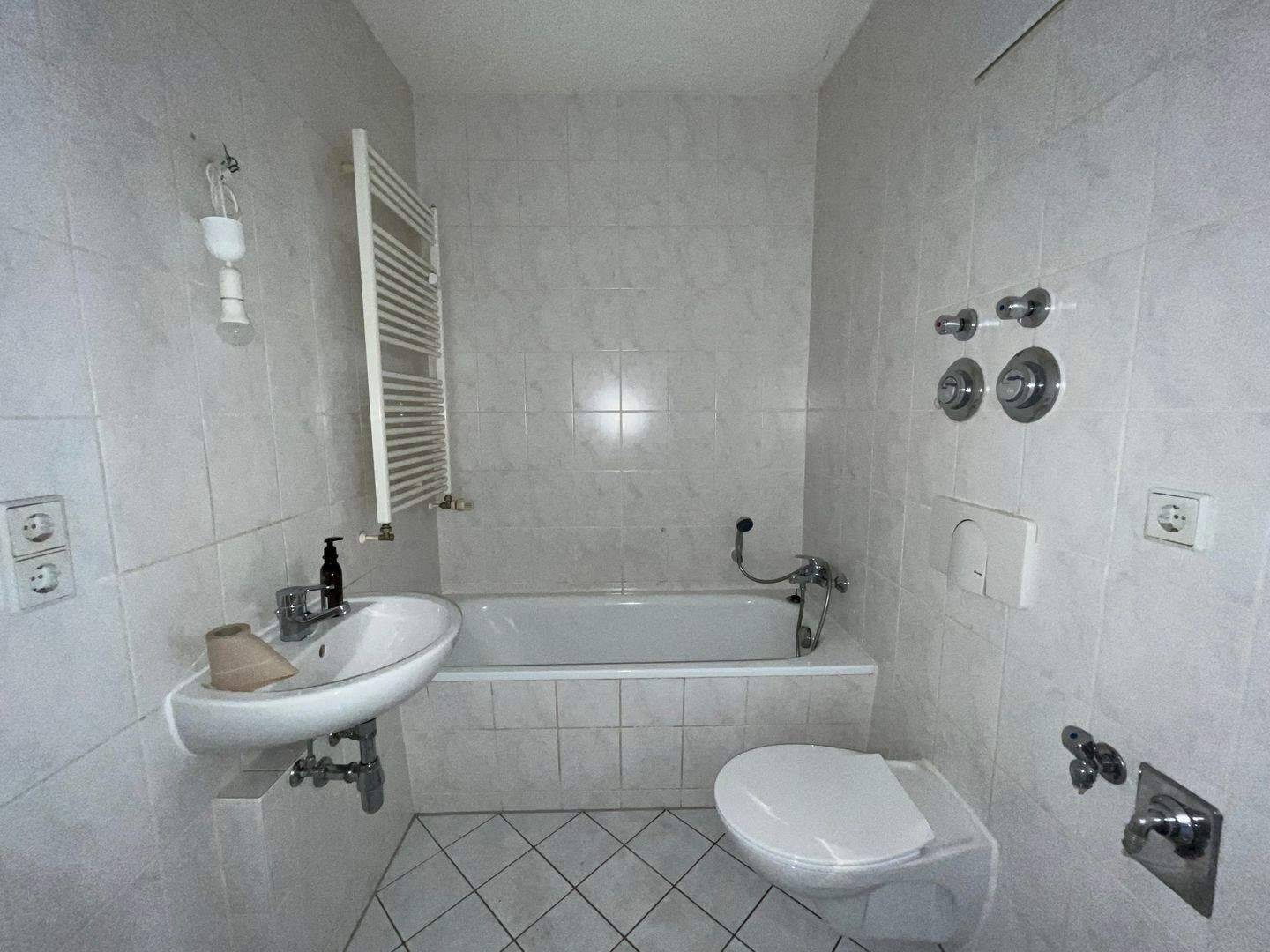 Moderne 3-Zimmer-Wohnung mit Balkon in Helbersdorf, Chemnitz – Chemnitz – Vorschaubild 3