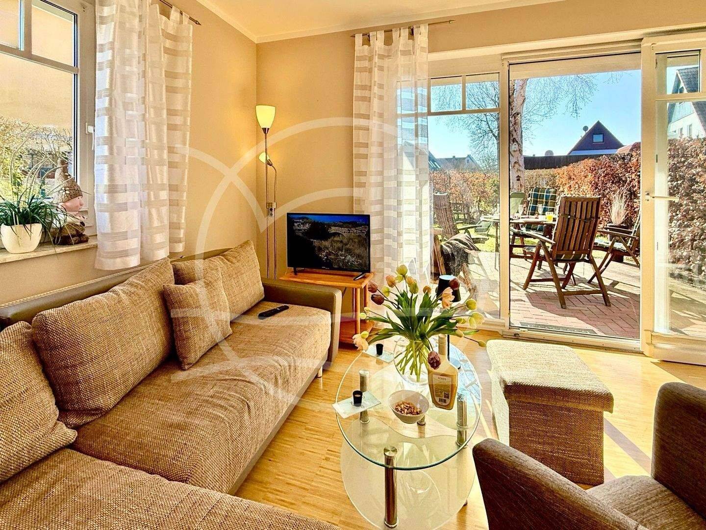 Helle Erdgeschosswohnung mit 2 Schlafzimmern, sonniger Terrasse und eigenem Garten. – Zingst – Vorschaubild 6