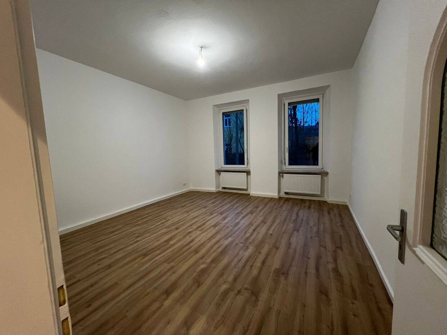 Helle frisch sanierte 3-Zimmer Altbauwohnung – Nürnberg – Vorschaubild 3